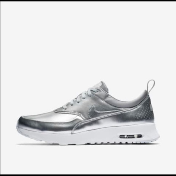 Nike Shoes - Nike Air Methalic Thea